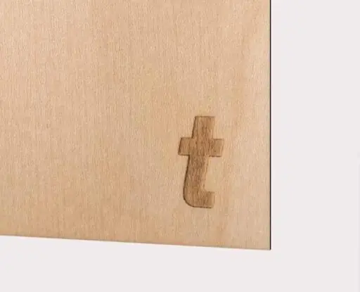 Laserpapper i Björk Träfaner. Lämpligt för gravyr och skärning.